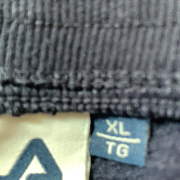 Fila Navy Blue Sweatpants size XL Excellent Condition Comfortable and warm! - Picture 4 of 5